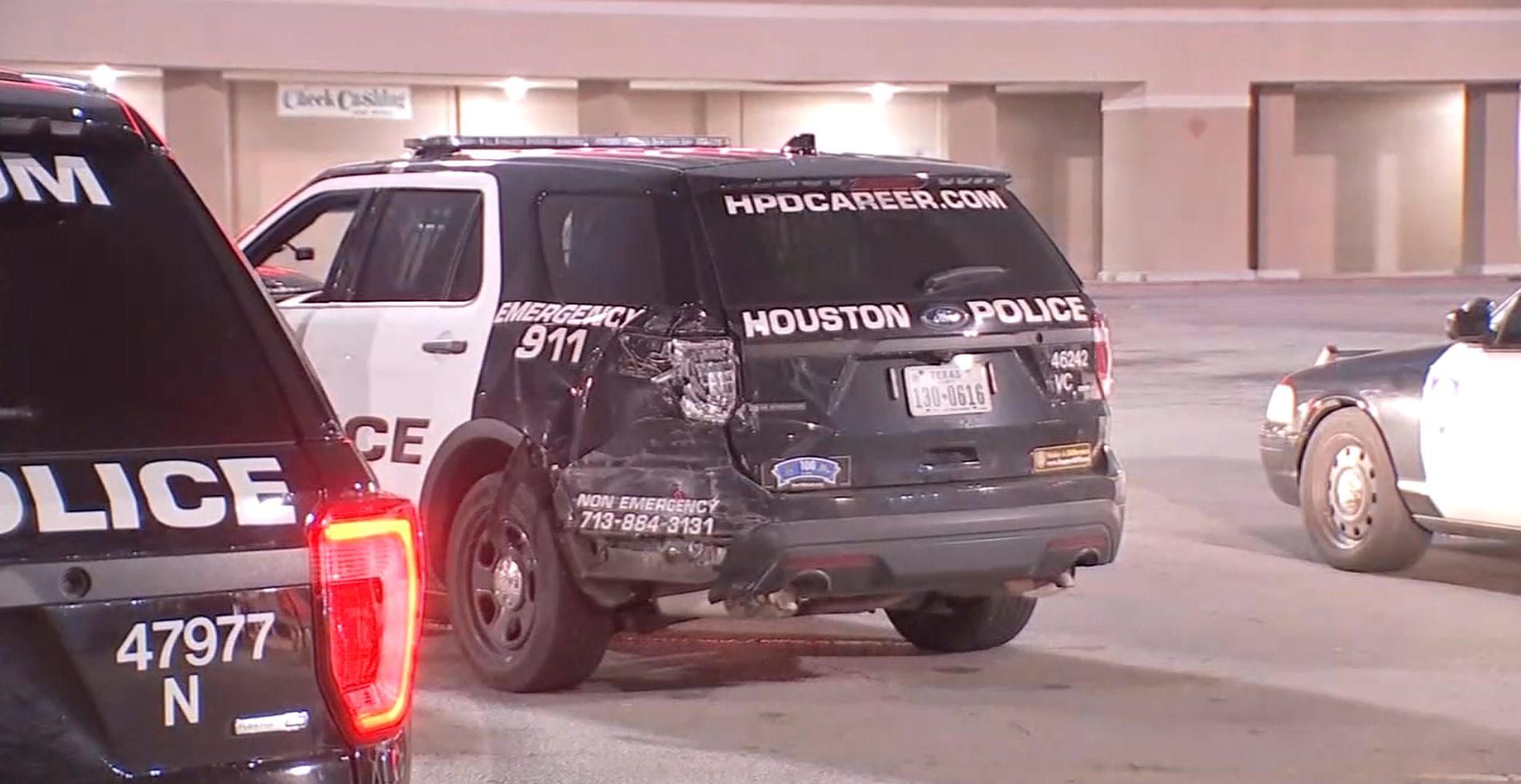 3.21.22_ACCIDENTNEWS_Sugar Land Officer and Two Others Injured in Series of Crashes_Photo